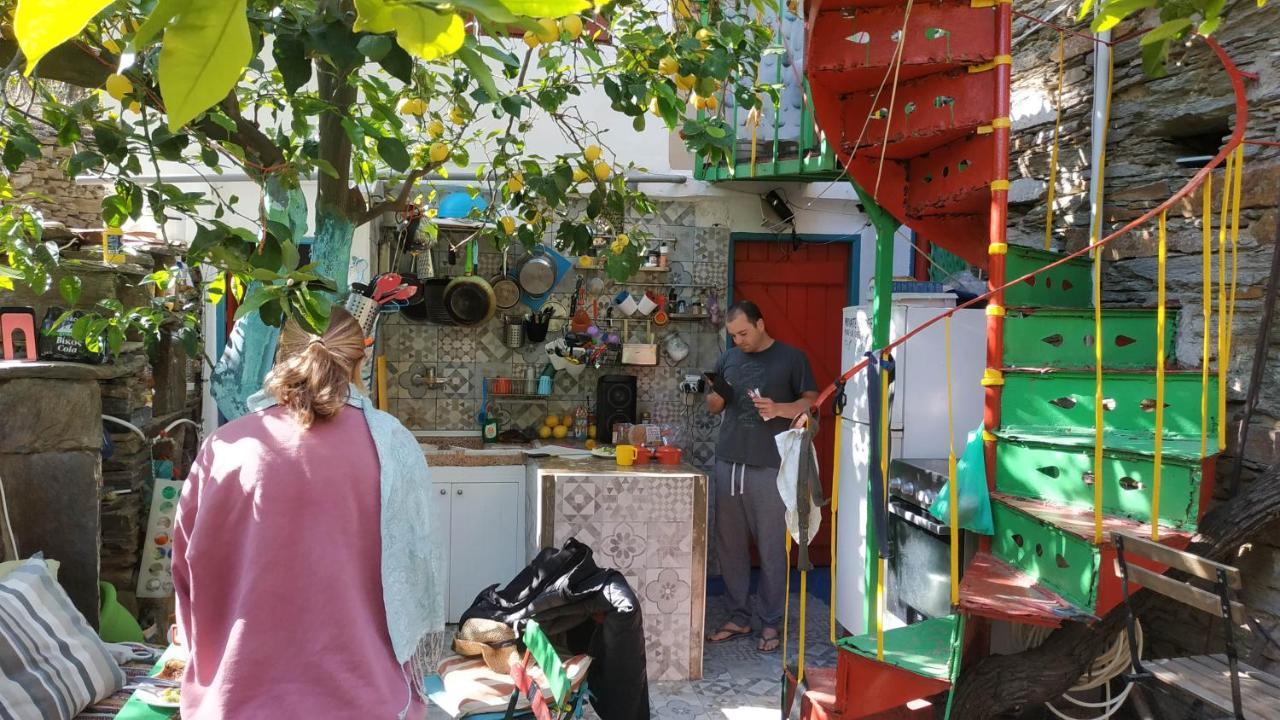 バトシ Lemon Tree Houseホステル エクステリア 写真