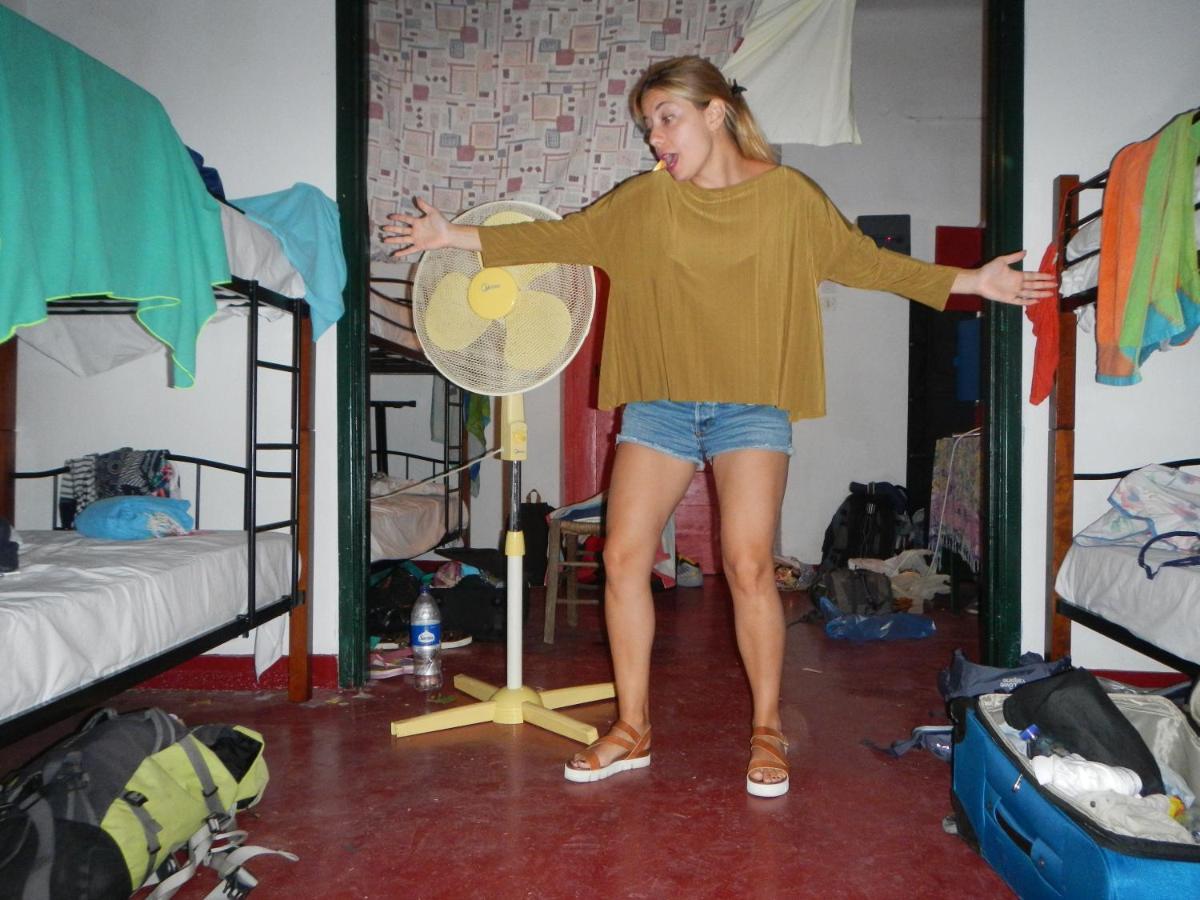 バトシ Lemon Tree Houseホステル エクステリア 写真
